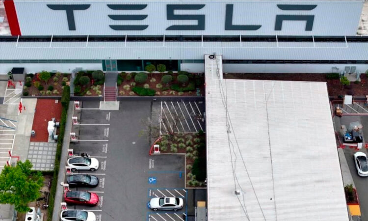 Demanda Tesla por violaciones Ambientales
