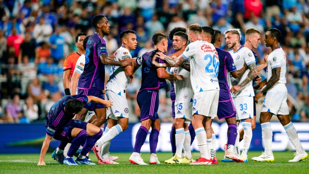 Mazatlán FC.  Ganan a Nashville SC.