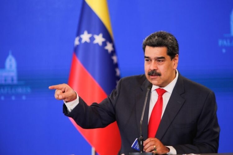 Maduro promete entregar “la totalidad” de las actas electorales