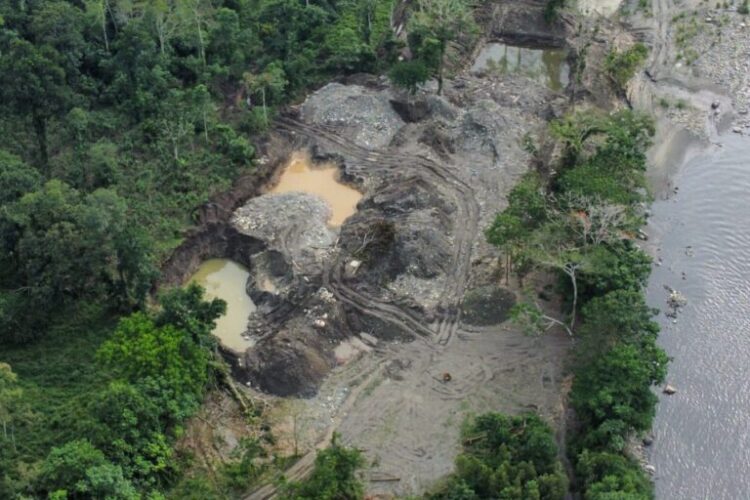 La minería ilegal en Venezuela amenaza la Amazonía