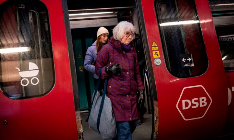 Problemas técnicos en Dinamarca afectan red móvil y sistema ferroviario