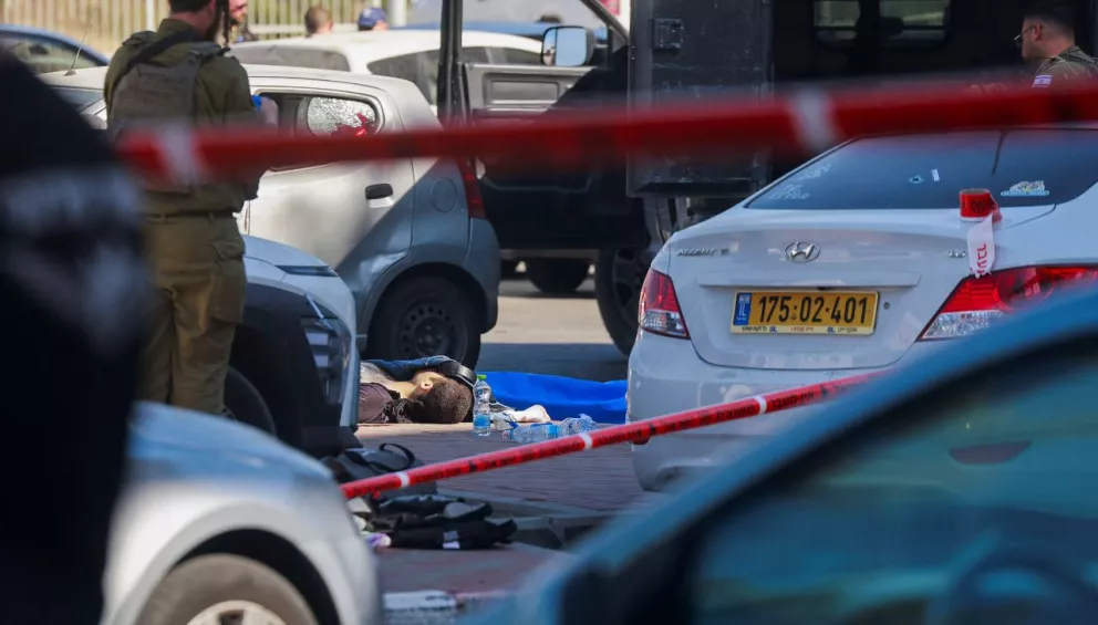 Reportan apuñalamiento masivo en Walmart de Michigan, EUA