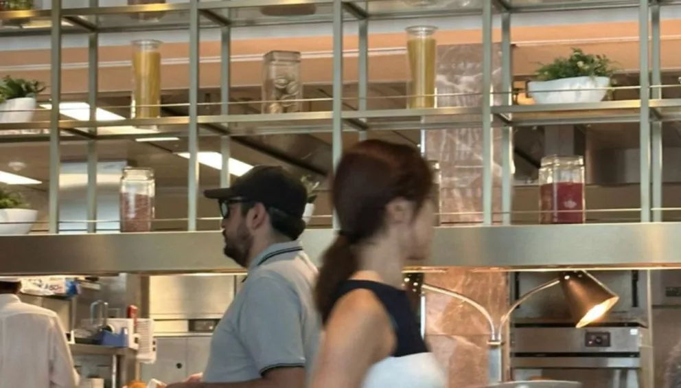 “Andy” López Beltrán, hijo de AMLO, es captado en hotel de lujo de Japón