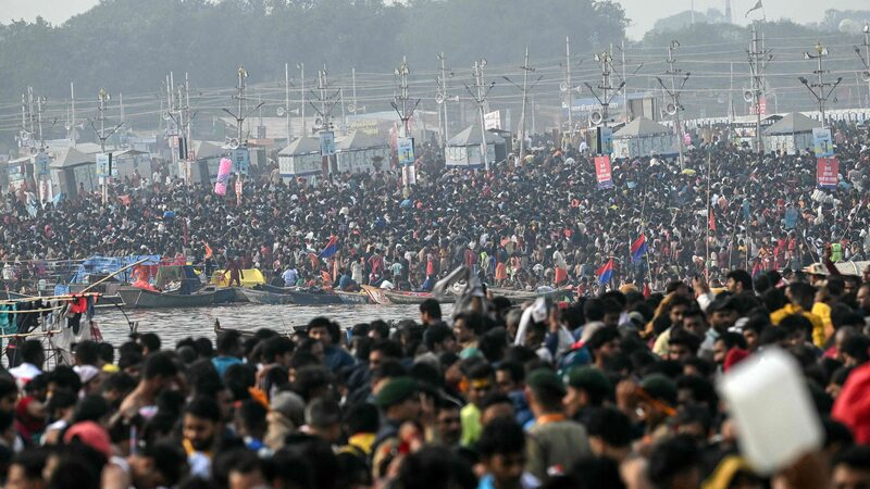 Tragedia en la India por estampida que dejó decenas de muertos y heridos