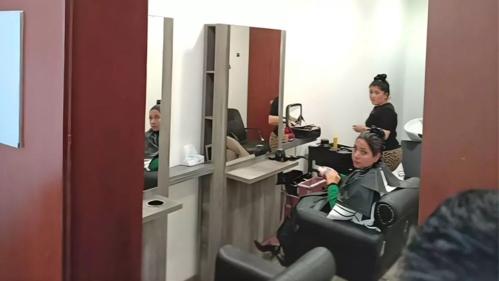 Morena reabre salón de belleza del Senado, cerrado en 2018 por austeridad